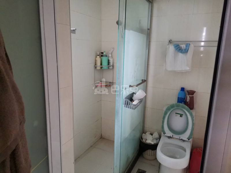 鑫都城宝铭苑5983294卫生间图8