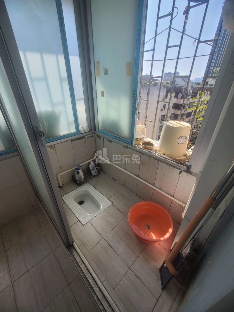 荔苑小区6019494卫生间图4