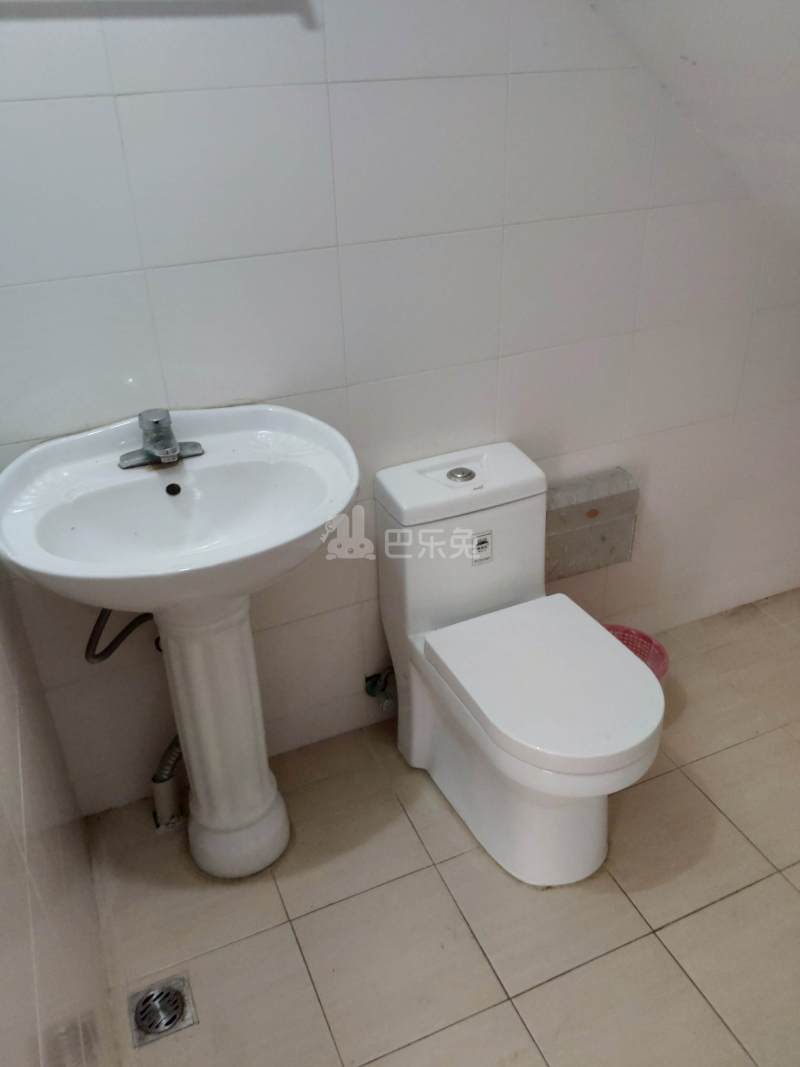 巷佳华苑1期7449958卫生间图12