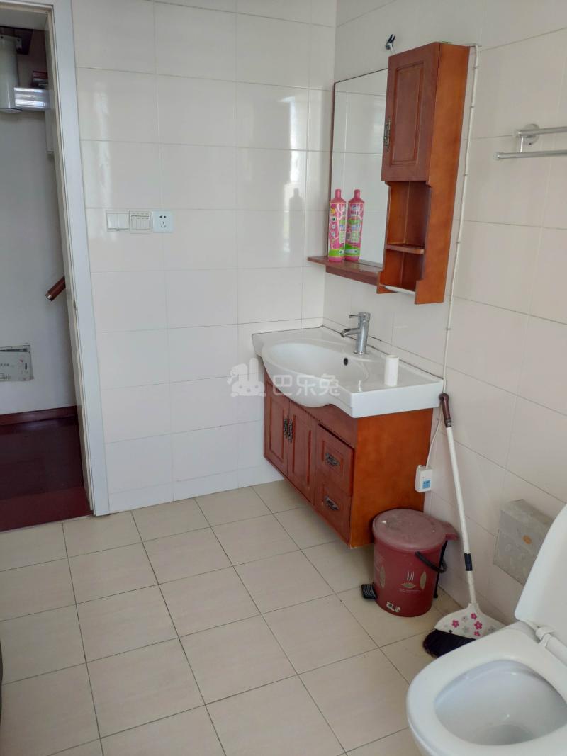 巷佳华苑1期7449958卫生间图14