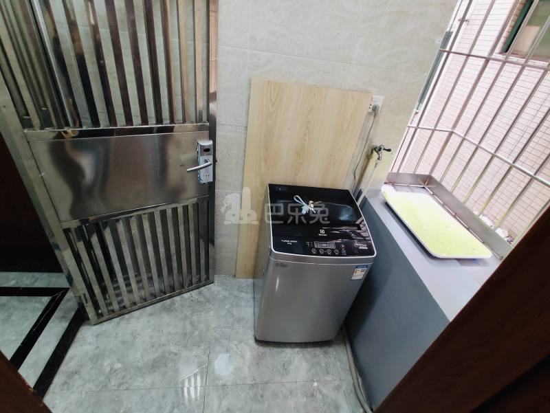 宝安区32区上川村4片10号6087872卫生间图6