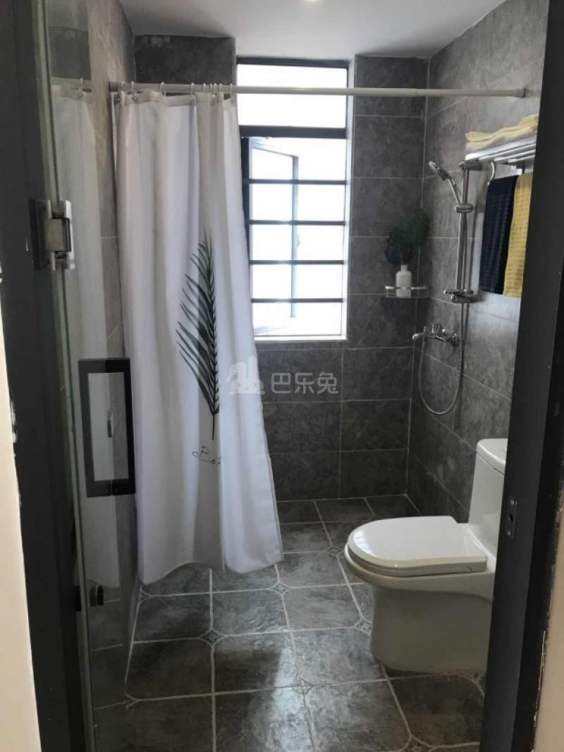 庭苑公寓（凤凰木店）6110957卫生间图4