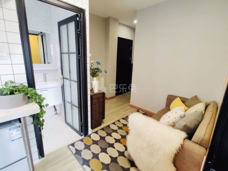 庭苑公寓（凤凰木店）6110963客厅图3