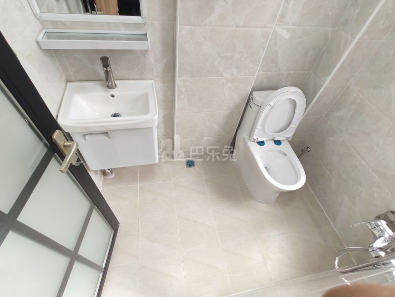 庭苑公寓（凤凰木店）6111010卫生间图6