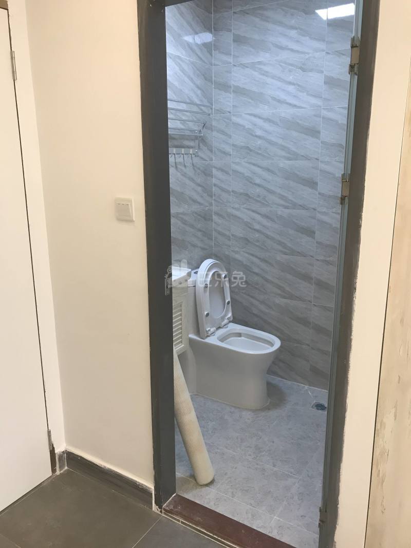 庭苑公寓（凤凰木店）6111039卫生间图5