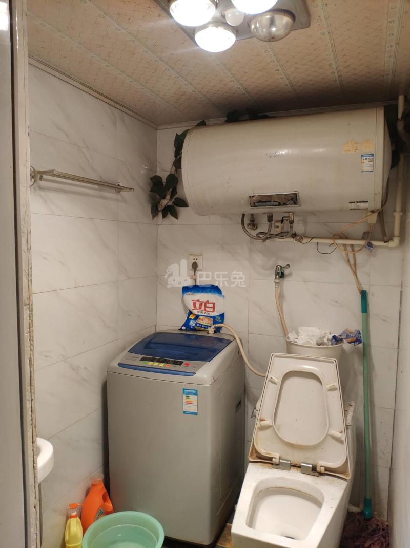 三灶路1450弄6547396卫生间图9