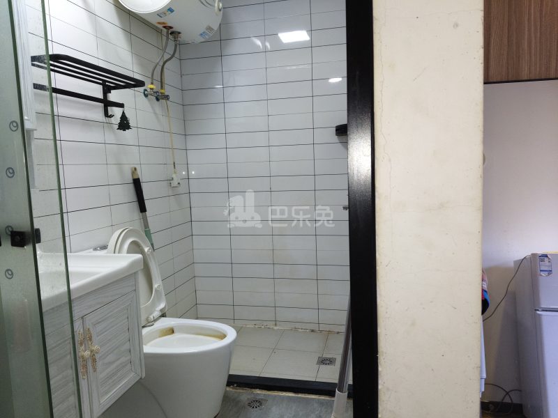 新市家园6120706卫生间图6