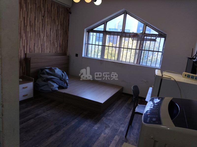 新市家园6120706卧室图1