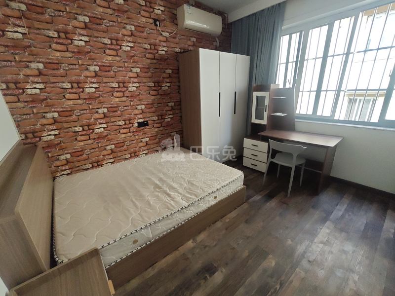 新市家园6120709卧室图1