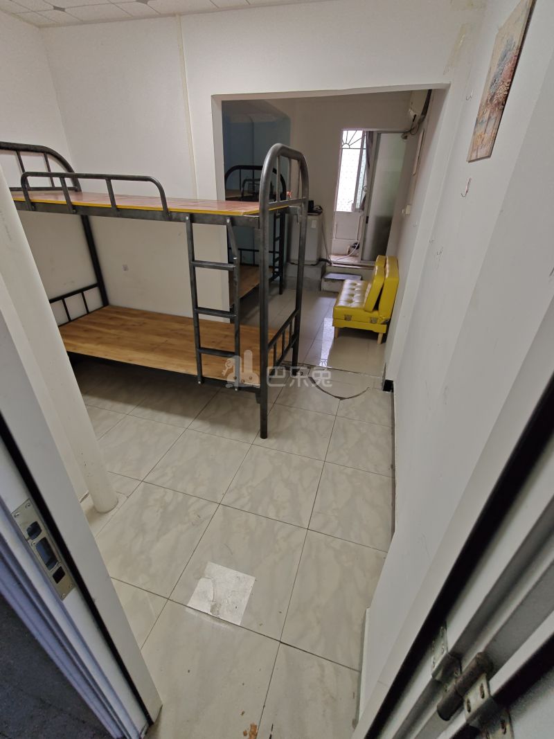 南山村6135976卧室图1