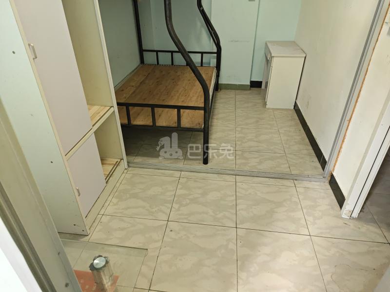 南山村6135978卧室图3