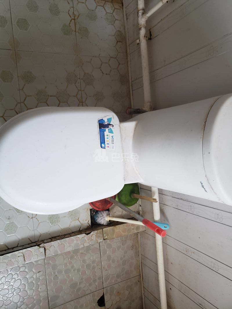 玉乐小区西区613140卫生间图5