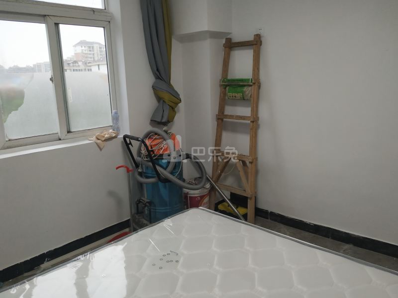 鑫都城柳岸人家6148035卧室图5