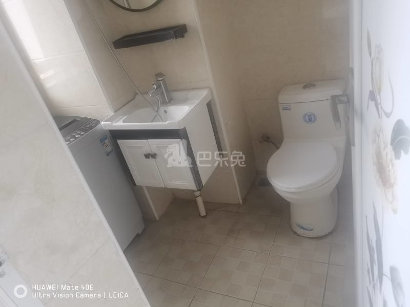 地产尚海郦景6162125卫生间图4