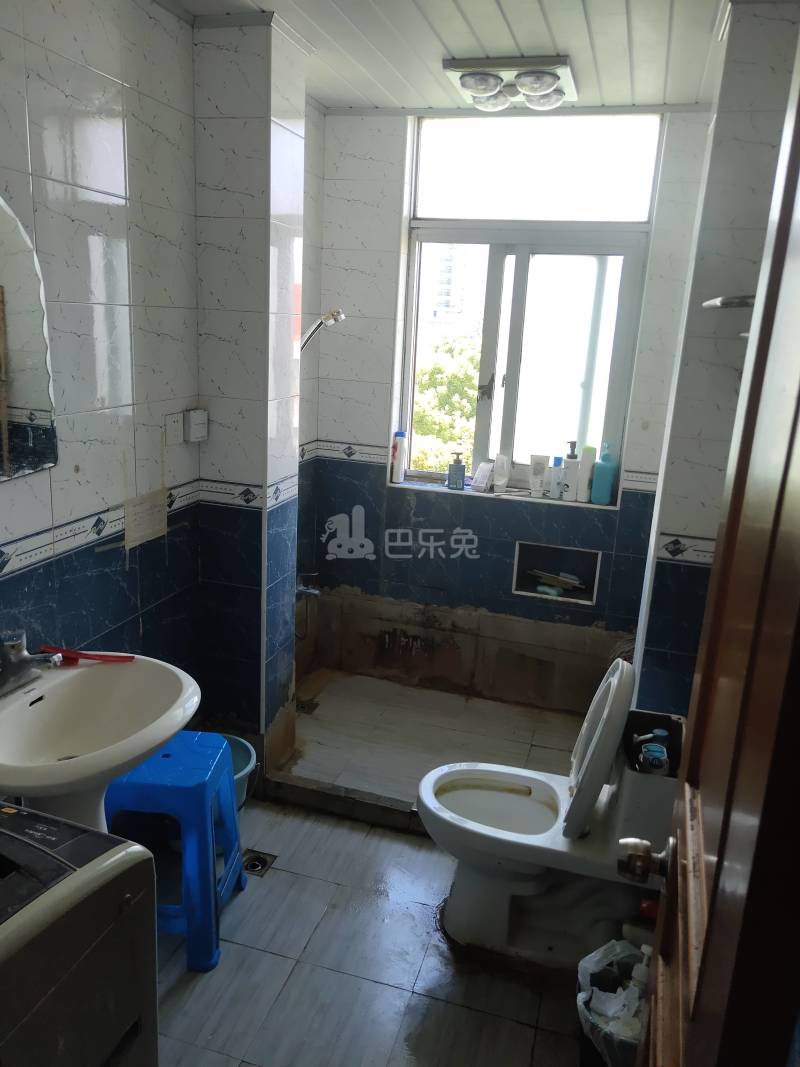 东城花苑一村6164826卫生间图10