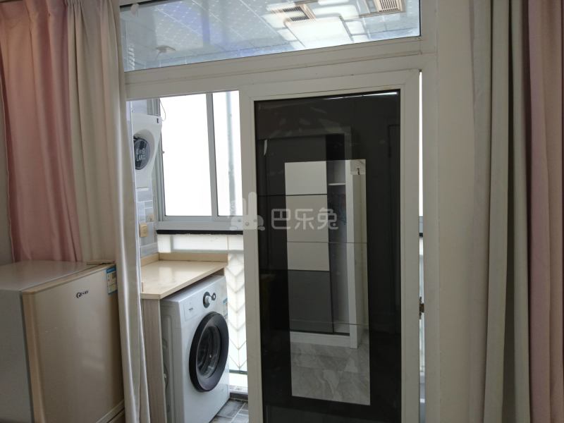 碧林湾新苑（中谊路969弄）6166229卧室窗户图8