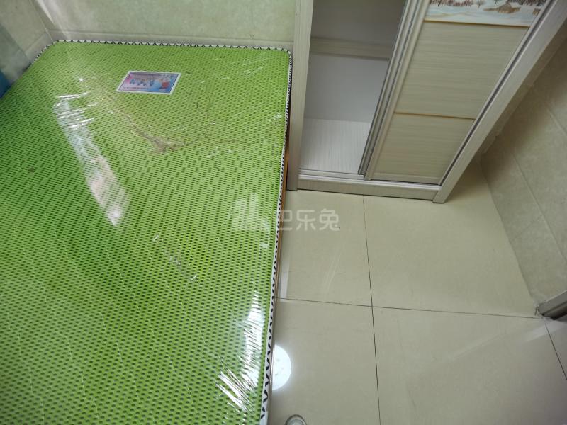 江夏村东一街九巷4号6182786卧室图1