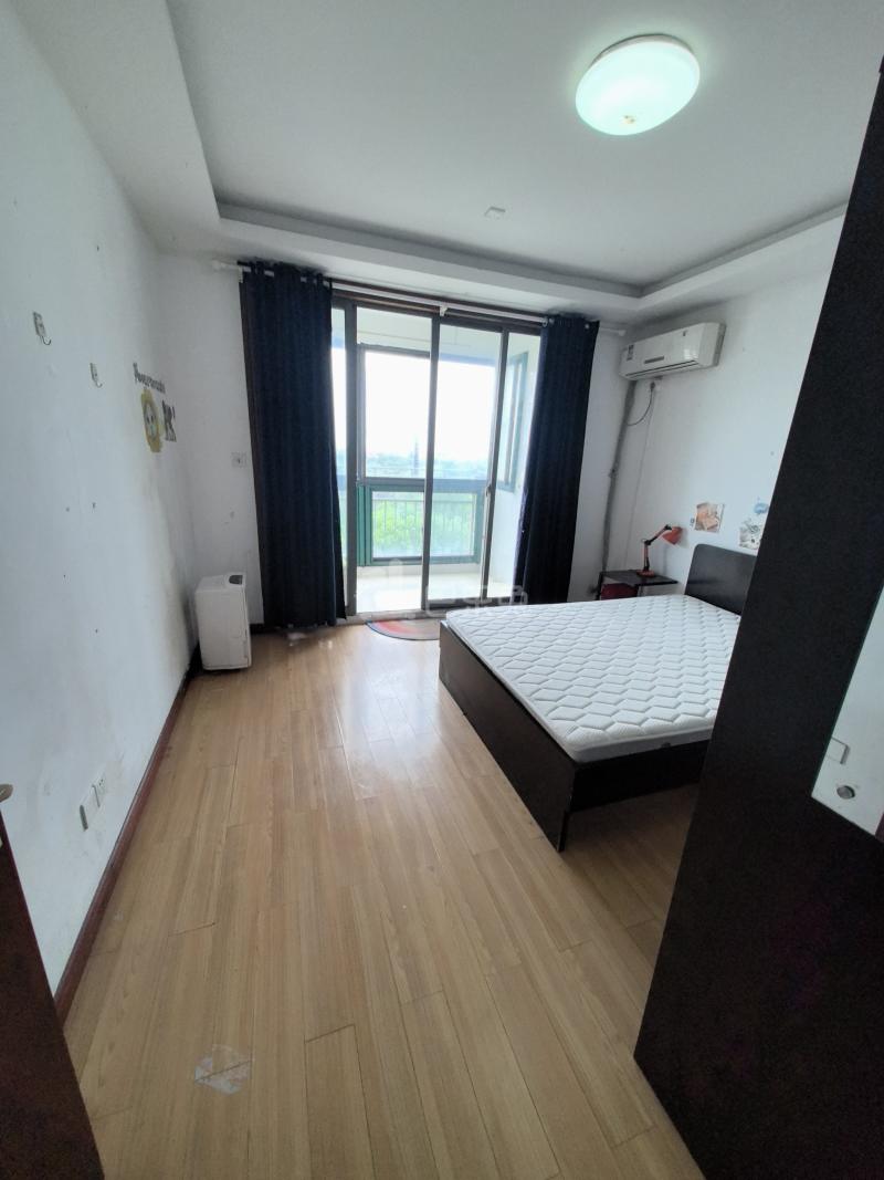 美林小城6198006卧室图0