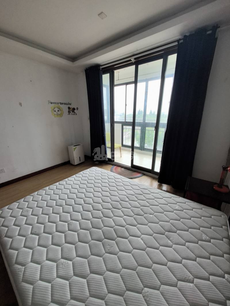 美林小城6198006卧室图3