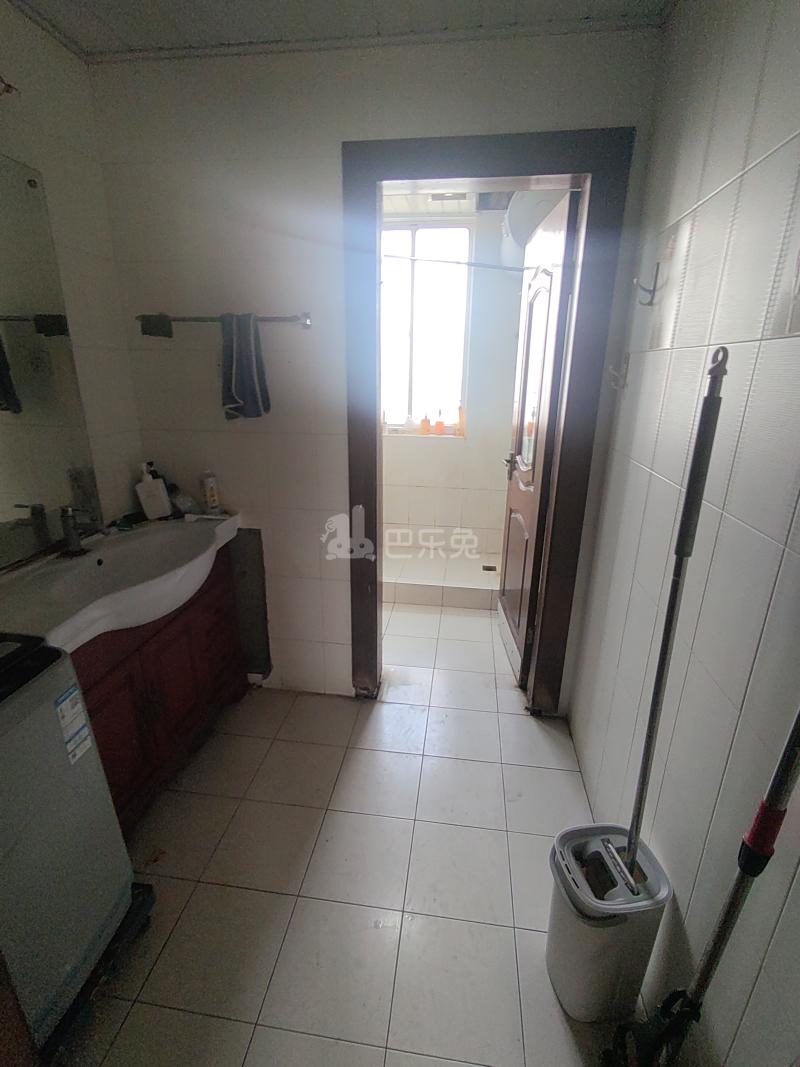 永灵小区（阳城路101弄）5496342卫生间图7