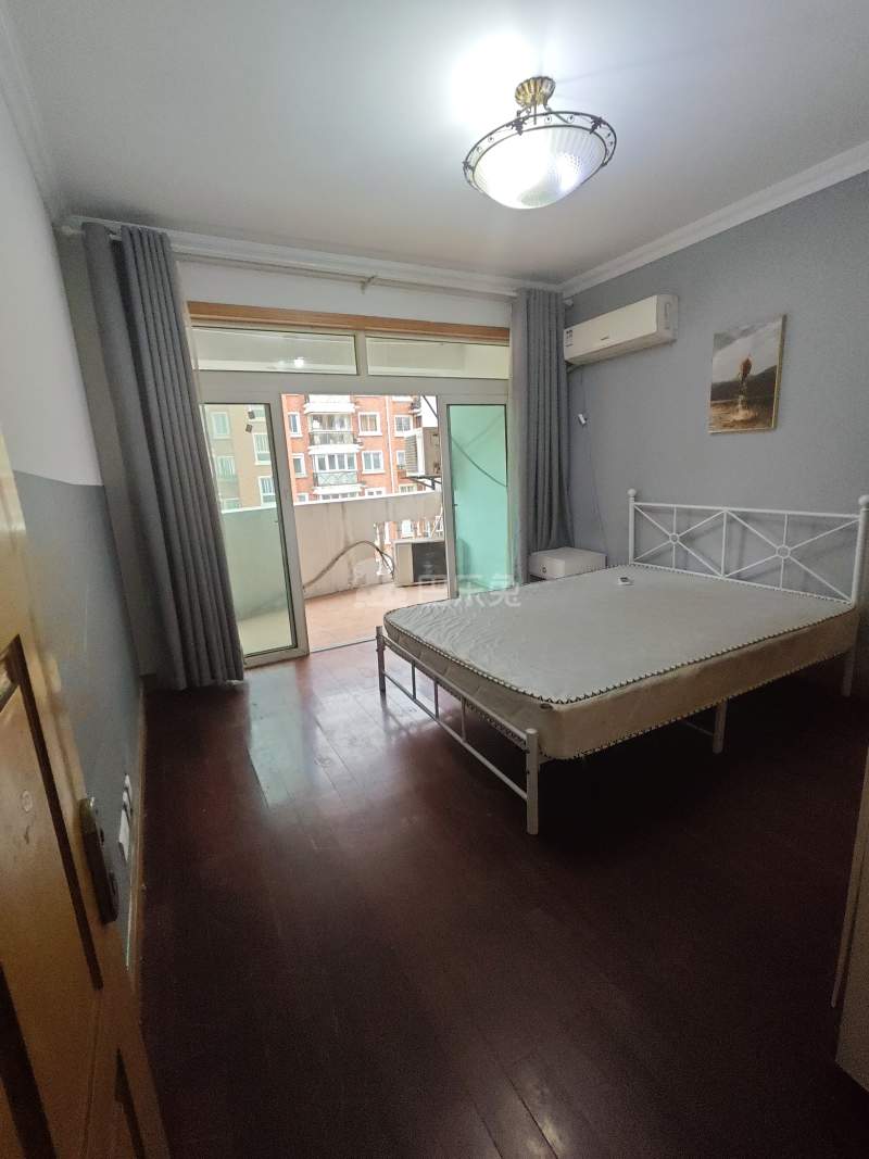 飘鹰东方花园6228560卧室图1