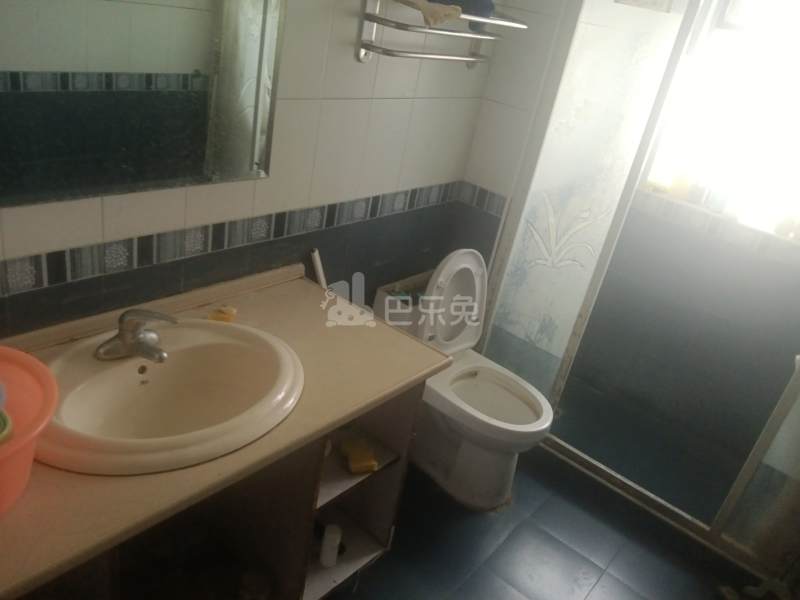 飘鹰东方花园6228560卫生间图11