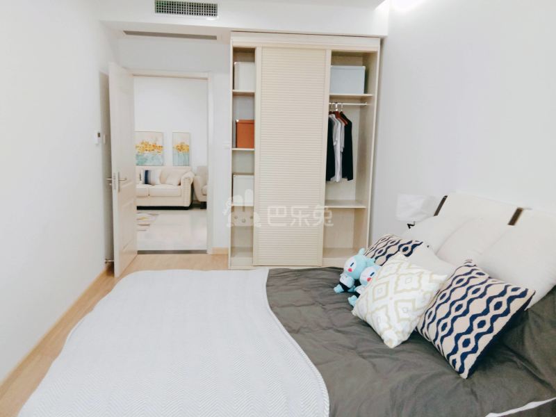 龙湖冠寓南京中国药科大学站店6238701卧室图2