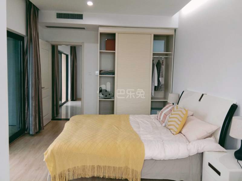 龙湖冠寓南京中国药科大学站店6238708卧室图2