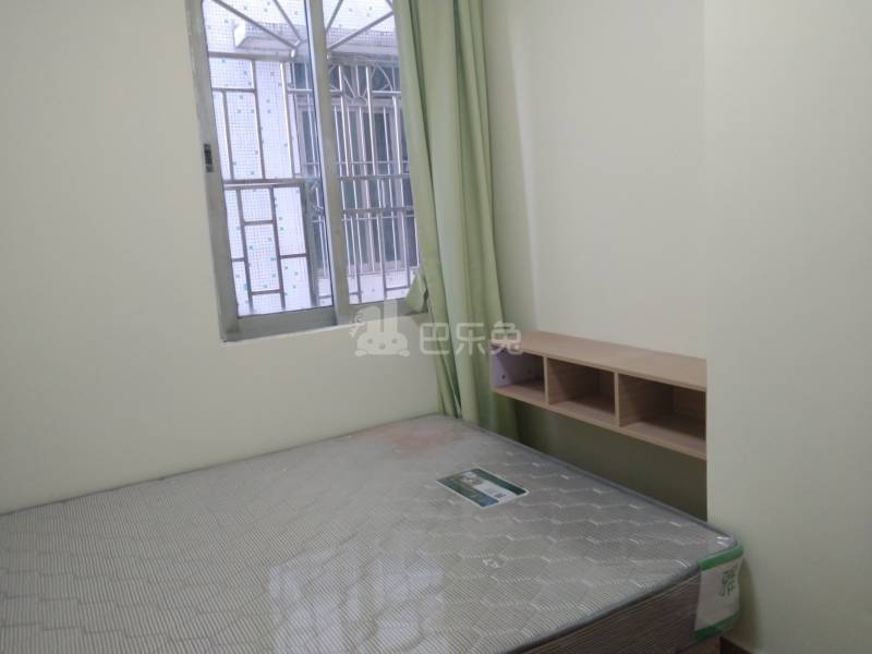 江夏村东一街57号6269298卧室图3