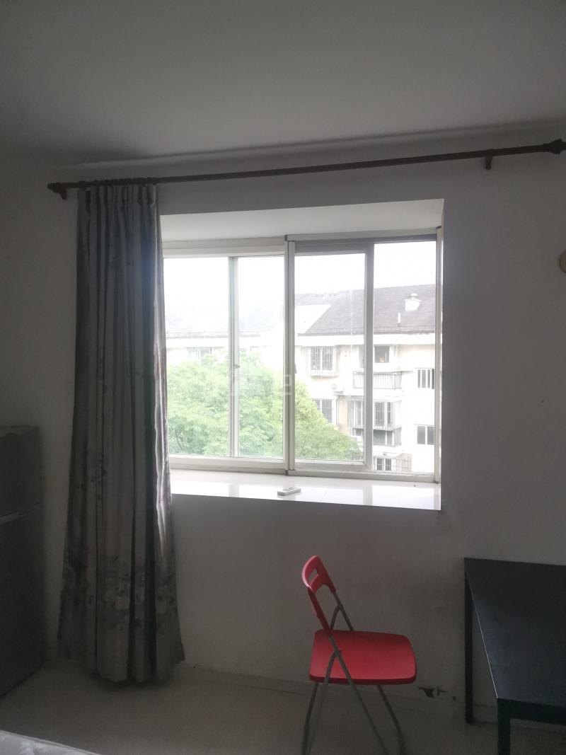 御桥馨华苑（京浦路298弄）6312003卧室窗户图13