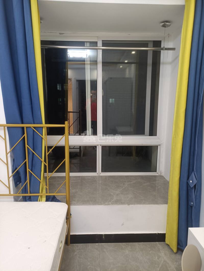 东方吉苑631036卧室窗户图9