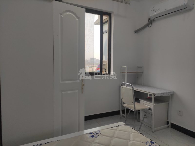 绿地康桥新苑6321579卧室图2