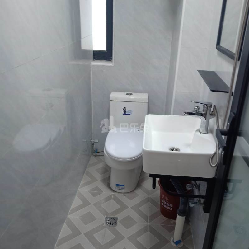 华悦家园北区6363808卫生间图12