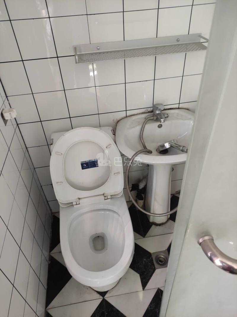 民丰村龚祠宅（民房）6365610卫生间图4