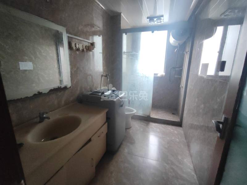 金汇广场2期6369580卫生间图9