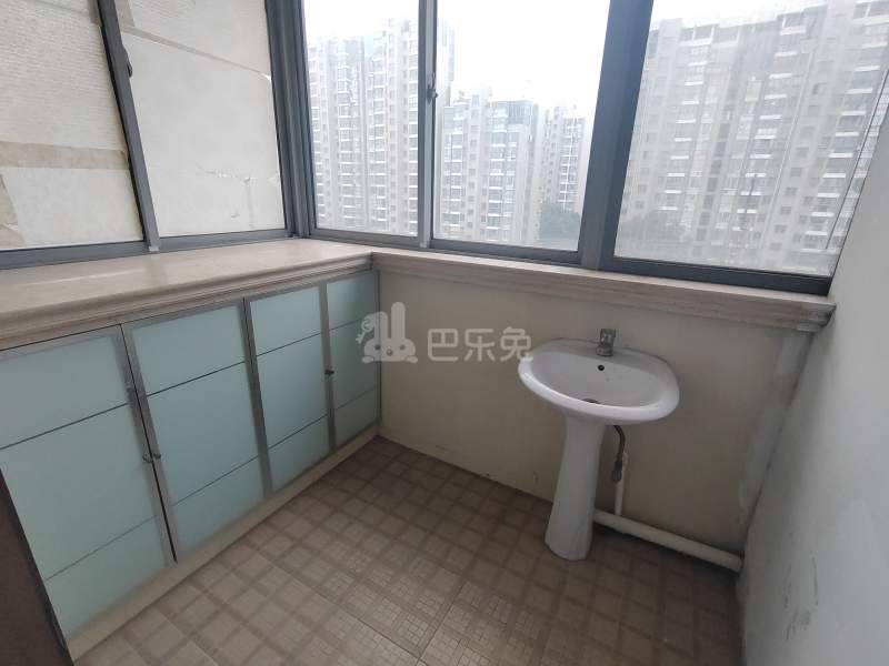 金汇广场2期6369580卧室图3