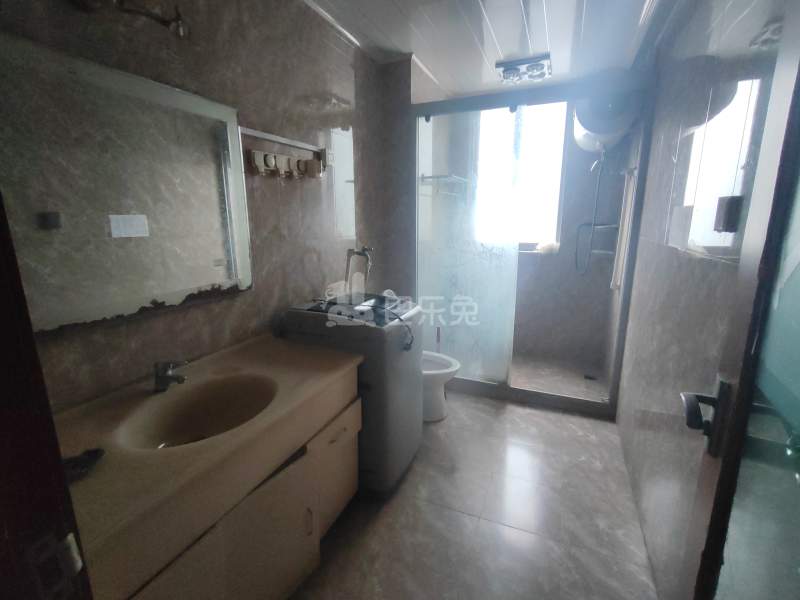 金汇广场2期6369582卫生间图8