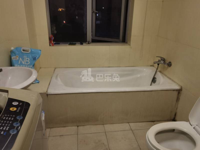 金汇广场2期6369582卫生间图7