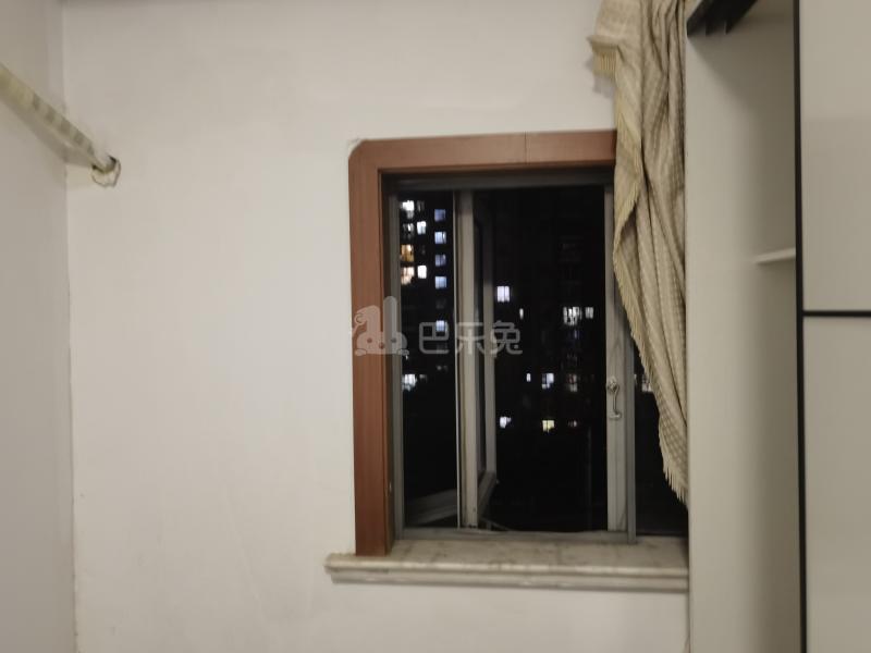 金汇广场2期6369584卧室窗户图11