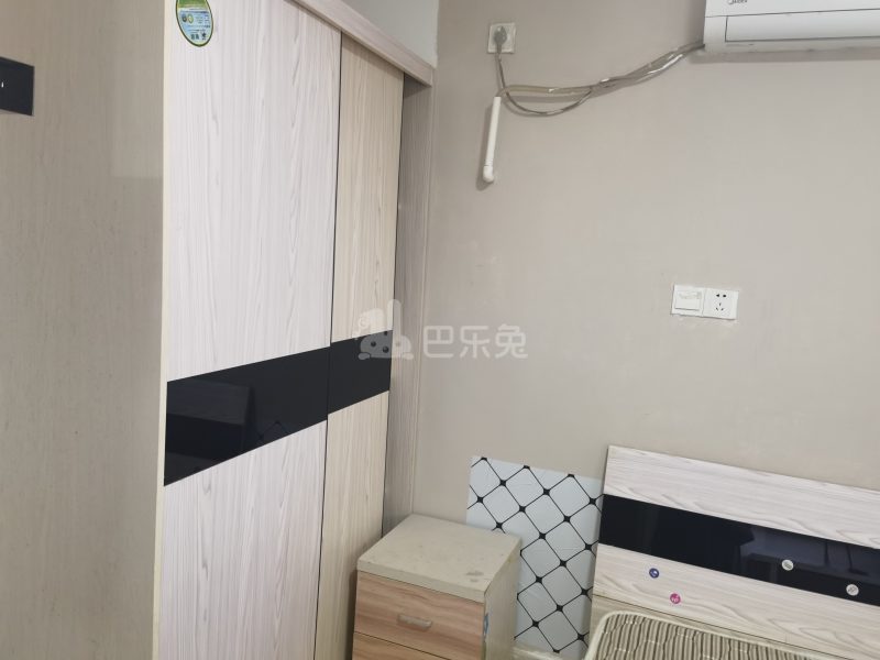 延吉东路130弄小区6385215卧室图1