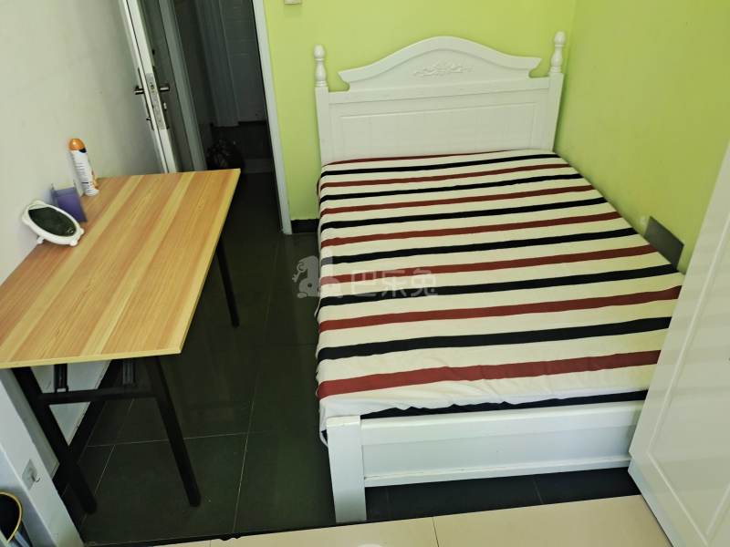 宏华苑小区6399975卧室图0