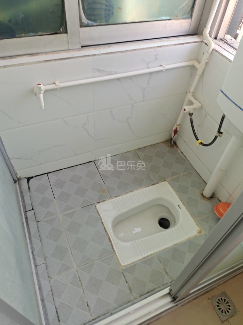 宏华苑小区6399975卫生间图6