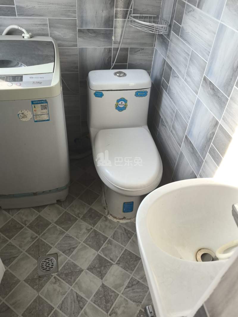 翔瑞新苑北区6403045卫生间图5