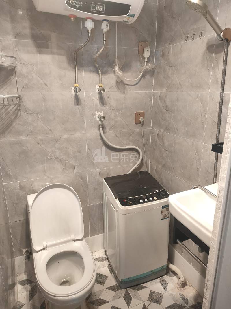 川沙新春村黄家宅（民房）6411358卫生间图6