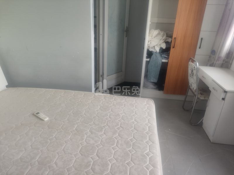 川沙新春村黄家宅（民房）6411369卧室图1