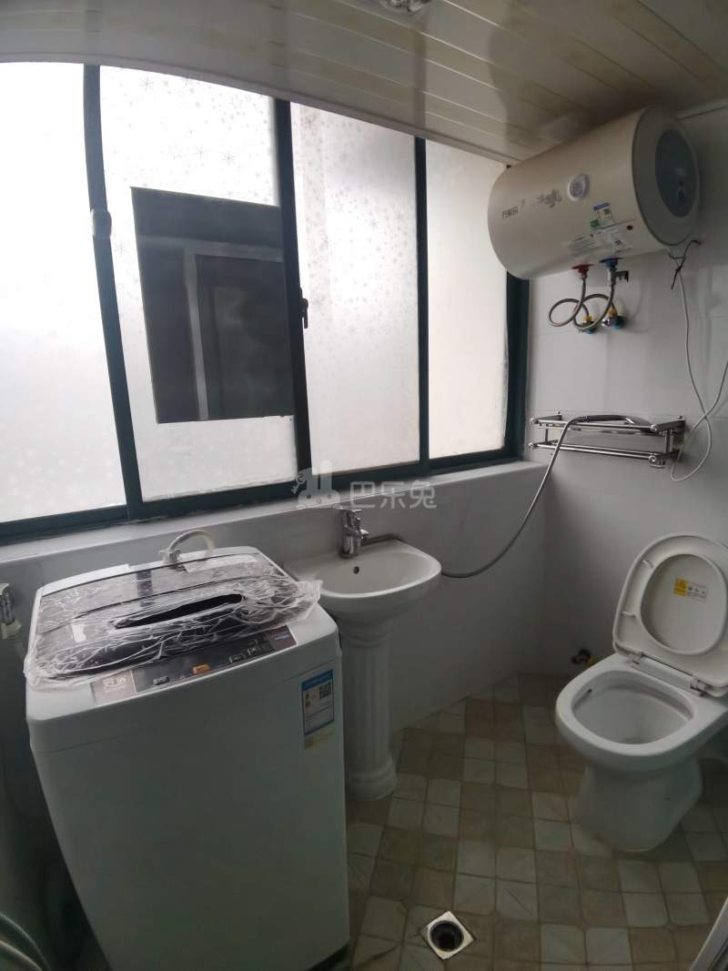 河畔家苑6415069卫生间图12