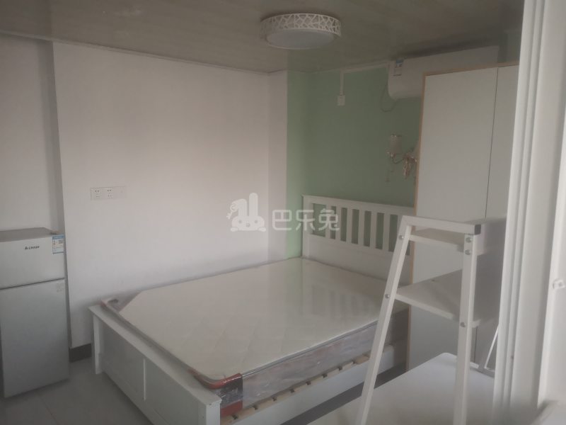 河畔家苑6415069卧室图6