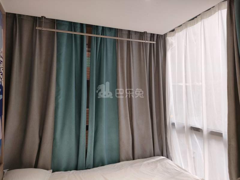 石厦东村215栋6421971卧室窗户图8