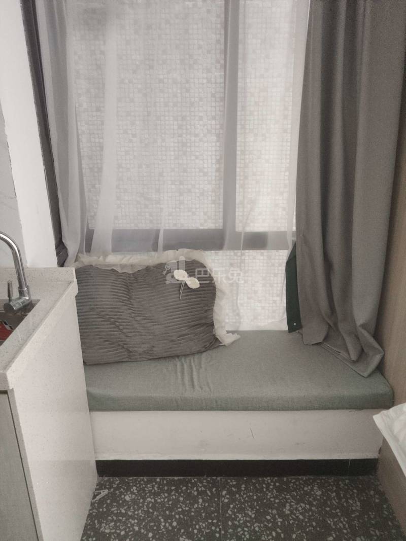 石厦东村215栋6421974卧室图4