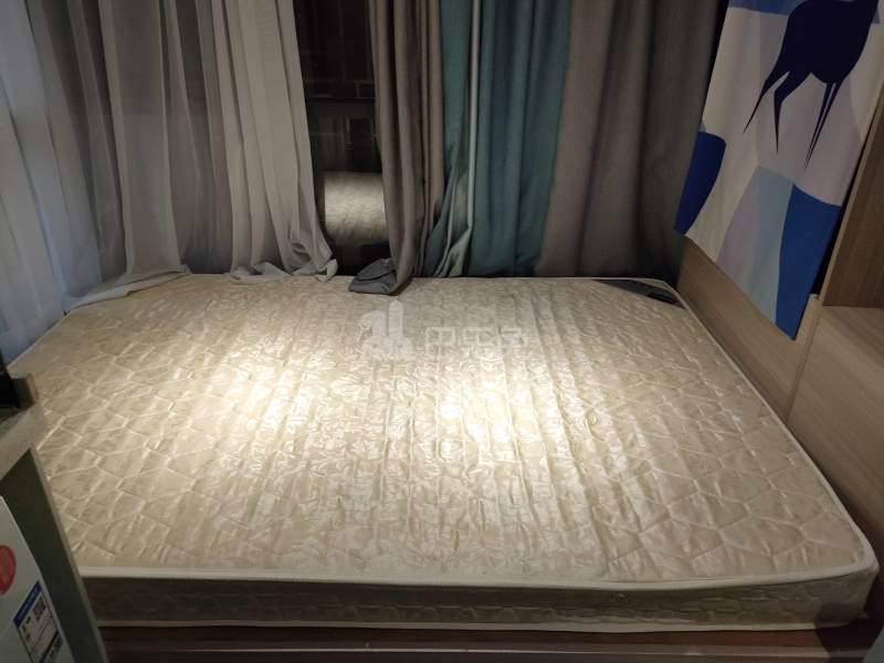 石厦东村215栋6421978卧室图1